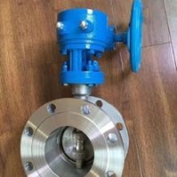 重慶氣浮池水處理用聚合氯化鋁，無機混凝劑聚合氯化鋁，重慶液體聚合氯化鋁，廠家生產(chǎn)設(shè)備