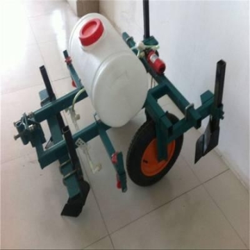 ***花生播種覆膜機(jī) 花生播種噴藥覆膜機(jī)一壟兩行花生覆膜播種機(jī)