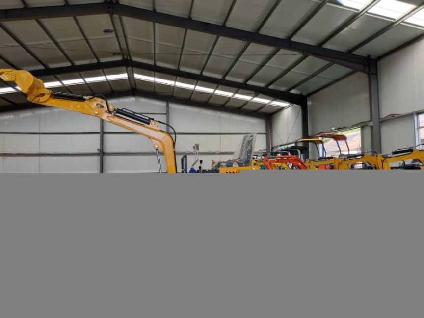 小型挖掘機，果園挖掘機，農(nóng)用挖掘機