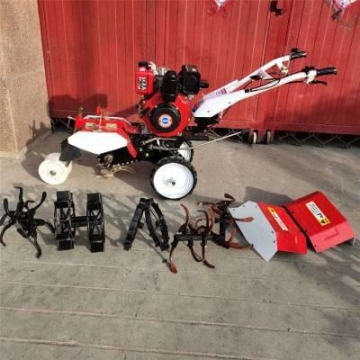 單人操作農(nóng)田除草旋耕機 手扶柴油四驅(qū)開溝覆膜機 小型耕地機價格