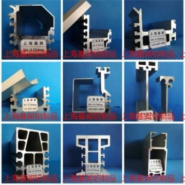 覆膜機鋁材導(dǎo)軌輥道帶蓋子