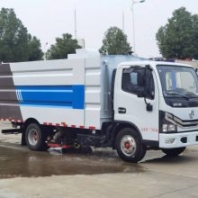 東風小型5方吸塵車效果展示 吸盤中置吸塵車