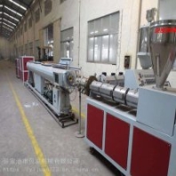 江蘇張家港貝發(fā)315PE供水管道擠出設備 315供水管道機器