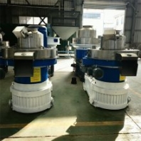 致力機(jī)械棉短絨燃料成型設(shè)備 560棉籽殼顆粒機(jī)