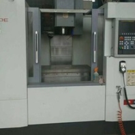 現(xiàn)貨低價出租二手沈陽機床VMC1000立式加工中心二手加工中心線軌機械手刀庫