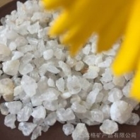 水洗石英砂 濾水材料 反滲透設(shè)備 草坪球場鋪設(shè) 20-40目