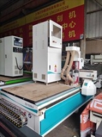 9成新星輝1325直排木工加工中心雕刻機數(shù)控開料機密度板電木板PVC