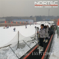 諾泰克雪地魔毯滑雪場電梯的輸送方式