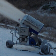 中原地區(qū)造雪機(jī)價(jià)格國(guó)產(chǎn)大型造雪機(jī)報(bào)價(jià)