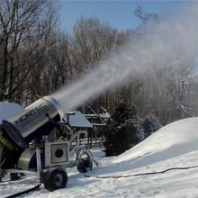 小型造雪機(jī)室外滑雪場溫度決定造雪難易程度