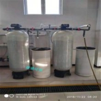 河南鍋爐軟化水設(shè)備 不銹鋼軟化水設(shè)備 井水軟化水裝置