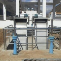 甘肅甘南臨潭縣機(jī)閘一體鑄鐵閘門啟閉機(jī)鑄鐵閘門