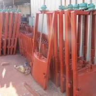 甘肅臨夏積石山鑄鐵閘門卷揚(yáng)啟閉機(jī)