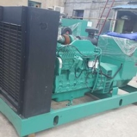 吉林出售康明斯150KW二手柴油發(fā)電機(jī)組發(fā)電機(jī)什么牌子好康明斯發(fā)電機(jī)