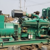 出售康明斯800KW八成新二手柴油發(fā)電機(jī)組