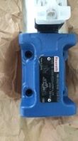 力士樂4WRL25V370M-34/G24Z4/M方向控制閥用于塑膠制品行業(yè)設(shè)備中