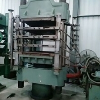 二手500噸油壓機(jī)高倍率發(fā)泡成型