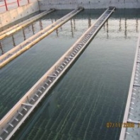 立源海水淡化項目使用玻璃鋼集水槽沉淀池設(shè)備供貨，加工定制