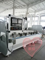 多功能銑孔機(jī)/萬(wàn)能雕銑機(jī)/數(shù)控雕銑機(jī)多少錢一臺(tái)