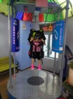 9D互動飛行游樂設(shè)備、VR跳傘模擬器