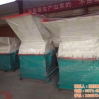 江州區(qū)木材粉碎機(jī)飛成機(jī)械全自動(dòng)木材粉碎機(jī)