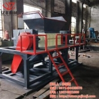 河北撕碎機(jī),億豐機(jī)械撕碎機(jī)價(jià)格低,雙軸撕碎機(jī)廠家
