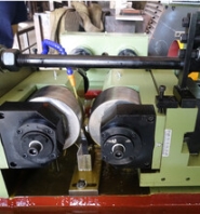 精美FR-50x150兩軸油壓銅管滾牙機(jī)