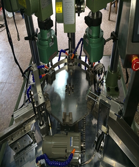 自動(dòng)鉆孔設(shè)備廠家自動(dòng)鉆孔攻牙機(jī)