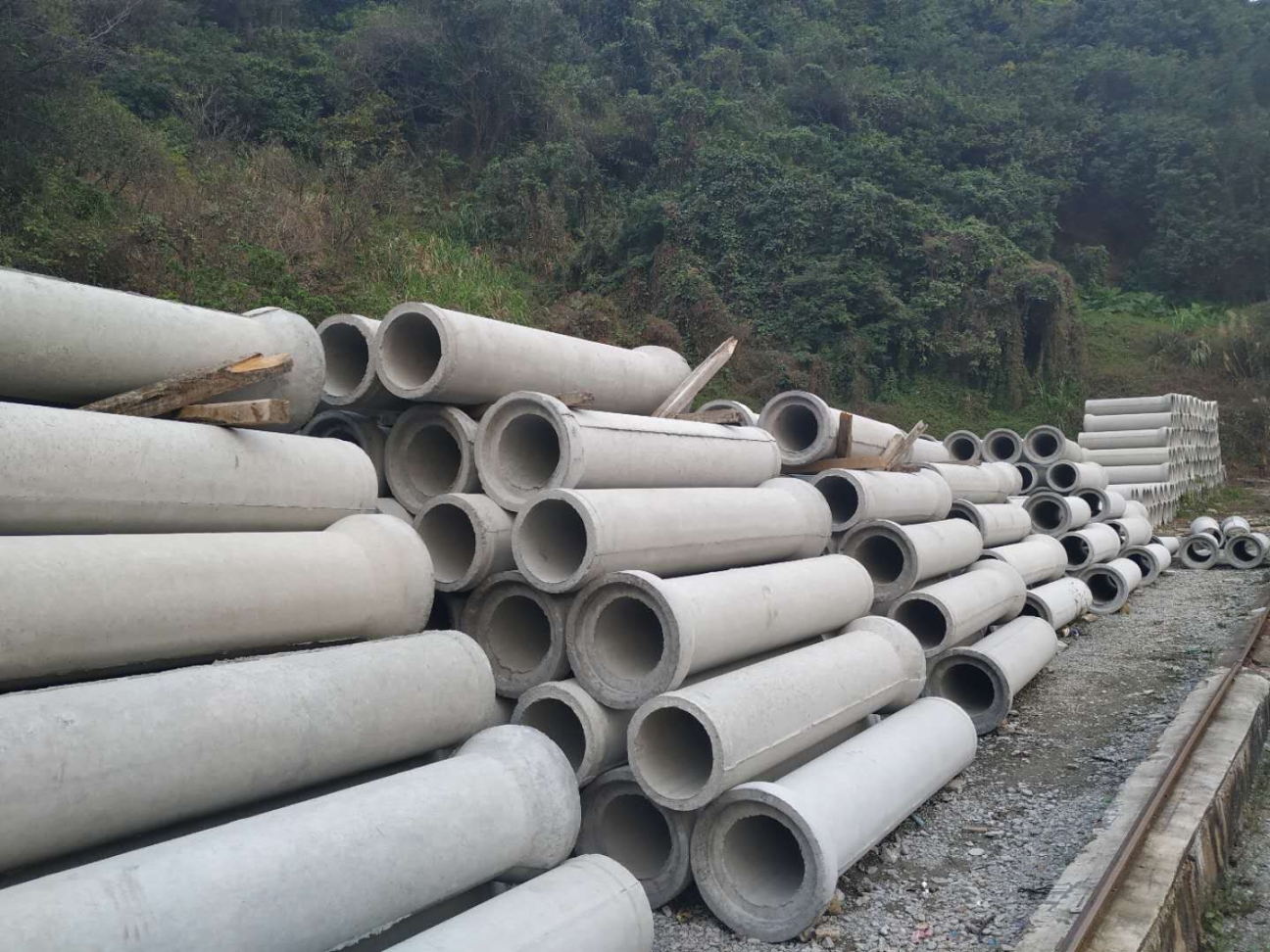 東莞鋼筋混凝土排水管石龍砼水泥管廠家