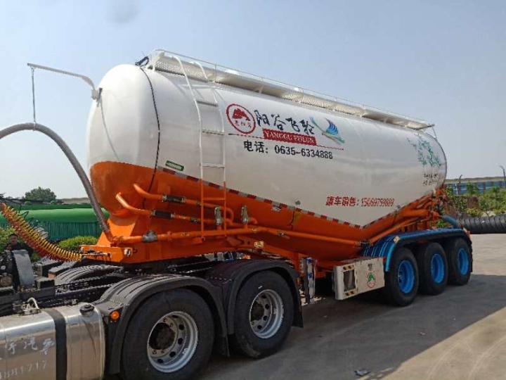 水泥罐車廠家
