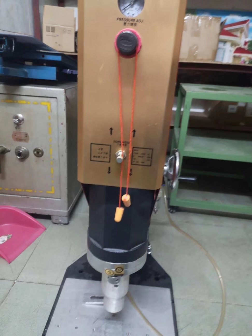 收購(gòu)擠出機(jī)，收購(gòu)塑料擠出機(jī)，大量收購(gòu)擠出機(jī)，擠出機(jī)收購(gòu)