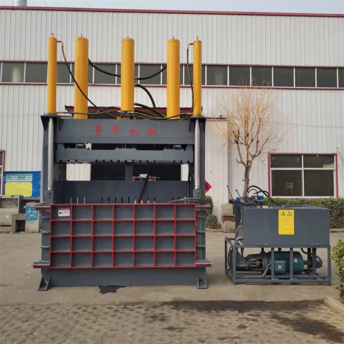 立式礦泉水瓶打包機(jī)液壓廢紙打包機(jī)