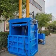 南充100噸立式打包機工業(yè)垃圾打包機廠家供應
