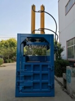 河南油漆桶液壓壓扁機(jī)40噸邊角料液壓打包機(jī)