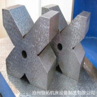 廠家供應(yīng)V型鐵多口V型架精密磁性V型鐵可定做非標(biāo)鑄鐵V型架