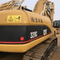 急需轉(zhuǎn)讓9成新卡特320D挖掘機原版車漆傳統(tǒng)動力精品二手挖掘機