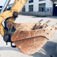 全國(guó)供應(yīng)二手小型挖掘機(jī)，，挖溝機(jī)，小挖機(jī)，卡特302C挖掘機(jī)價(jià)位