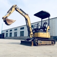 絕對超低價卡特原裝進(jìn)口二手小型挖掘機(jī)