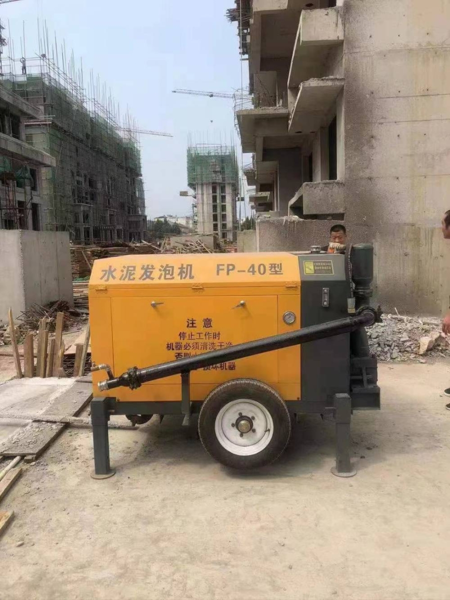 30型混凝土水泥發(fā)泡機(jī)石膏基自流平輸送泵工地水泥回填