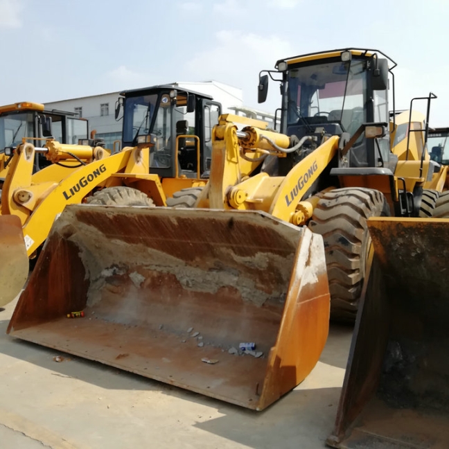 好消息：曲靖低價(jià)賣二手50裝載機(jī)市場(chǎng)