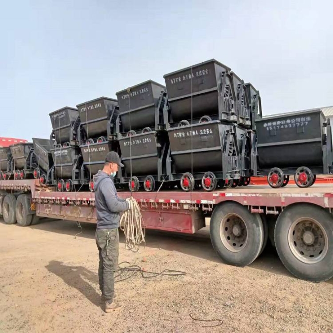 供應(yīng)礦車固定式30噸平板車所受的負(fù)荷不準(zhǔn)超過規(guī)定的數(shù)值