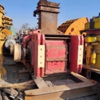 大宏立輥壓機(jī),鐵礦石出售大宏立60x90高壓對輥破碎機(jī)檢修