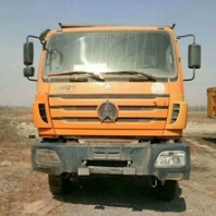 停車場急售12-17年的后八輪自卸車，車況精品
