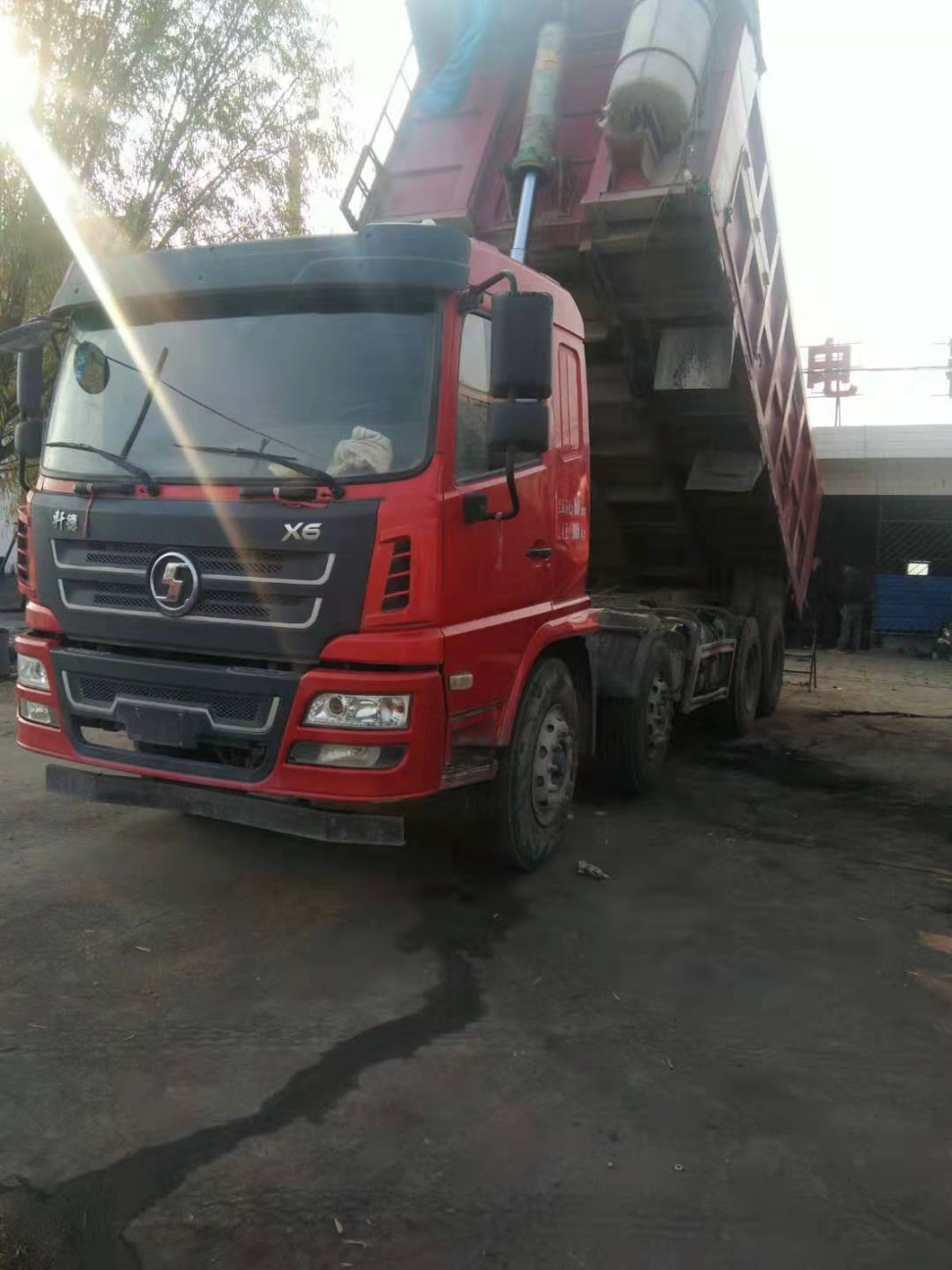 出售特商，砂石王，天錦，本部，軒德等前四后八自卸車