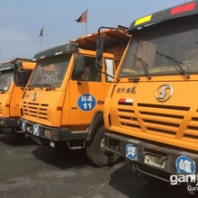 工地完工,現(xiàn)出售40多臺(tái)工程自卸車(chē)