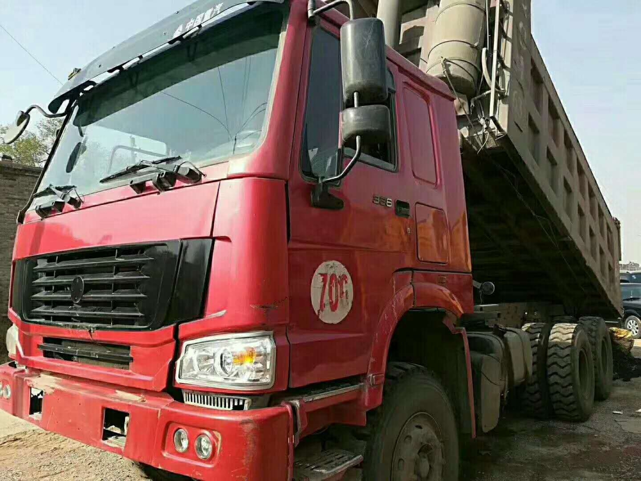 急售低配豪沃后八輪自卸車以車論價(jià)