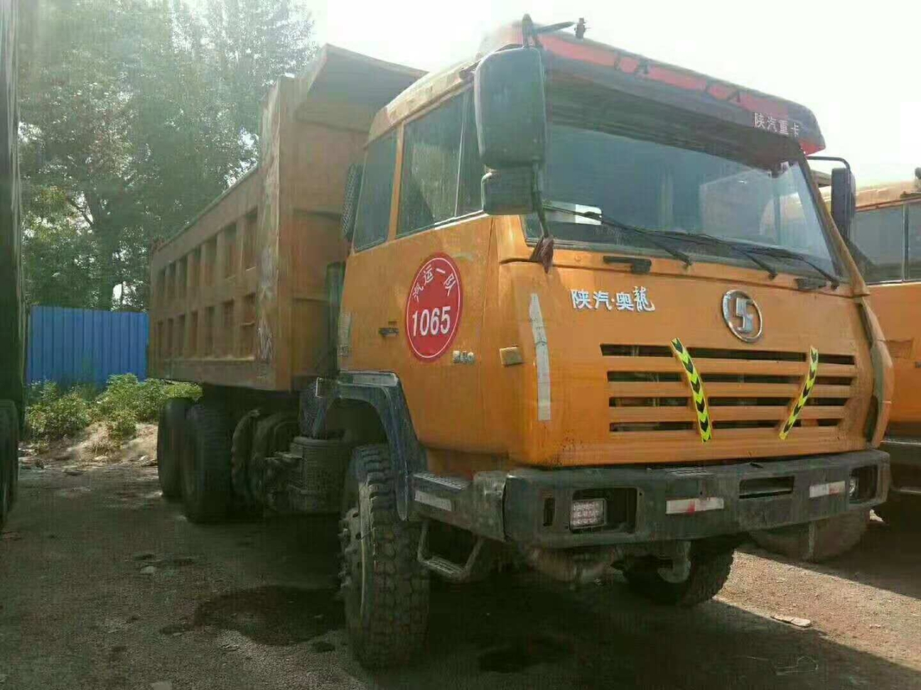 冬季沒活，急售100多輛后八輪自卸車