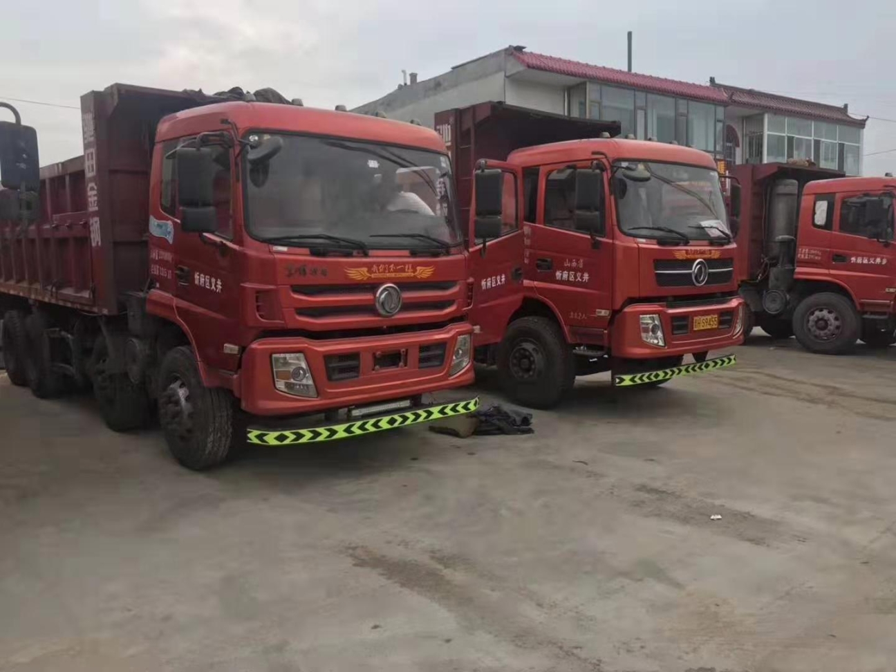 轉(zhuǎn)讓東風特商，本部、天錦、霸龍、乘龍前四后八自卸車、