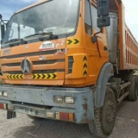 夏季沒活，急售100多輛后八輪自卸車