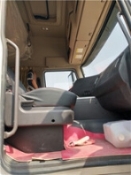 海豐出售多臺二手解放J6P牽引車460馬力領航版